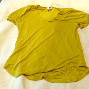 Old navy mustard yellow vneck striped tshirt